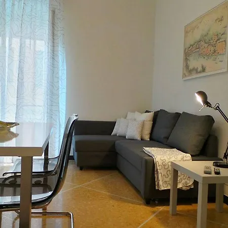 Baisi Flexyrent Apartment *